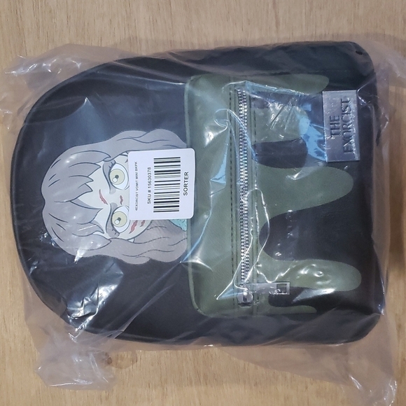 BIOWORLD The Exorcist Cartoon Mini Back Pack Nwt - Picture 5 of 6